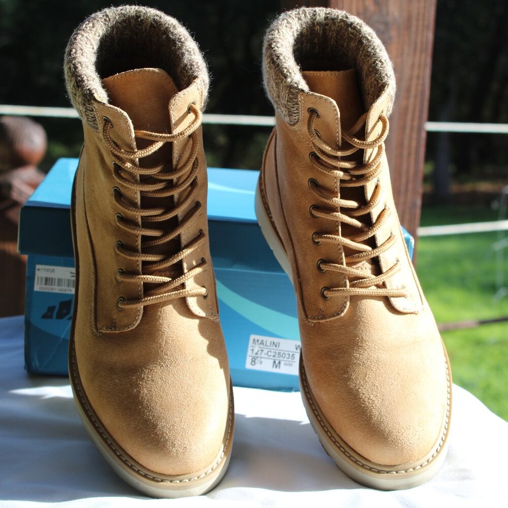 Cliffs White Mountain Boots Size 8.5 Tried on & walked around- not worn outside